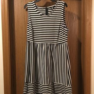 Daisy Fuentes Sleeveless Striped Dress